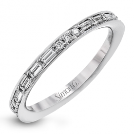 ETERNITY WEDDING BAND IN 18K GOLD WITH DIAMONDS
