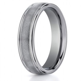 Benchmark 6mm Round Tungsten Carbide Ring with Ridged Edges